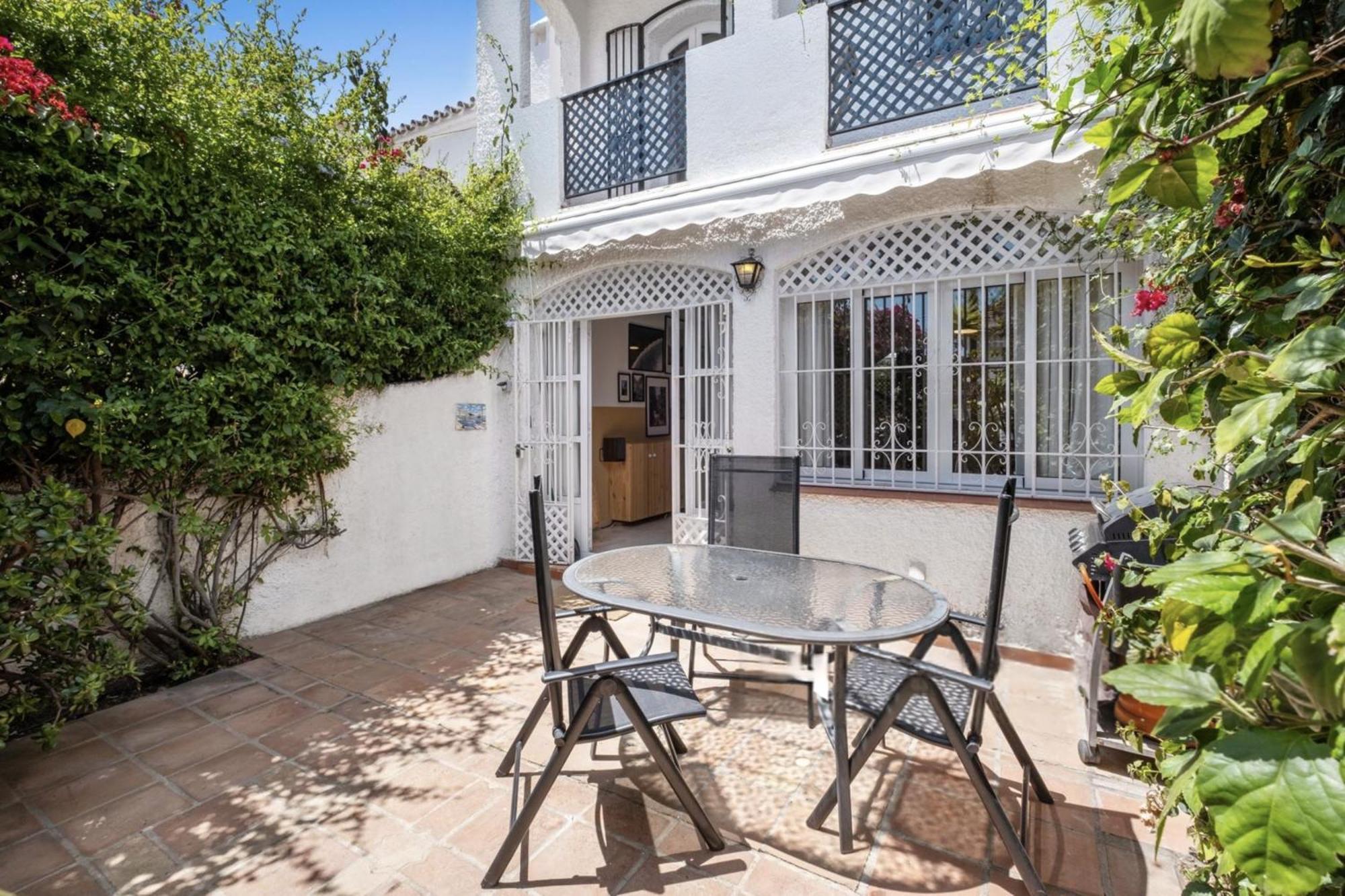فيلا Casa Lena Town House With Pool نيرخا المظهر الخارجي الصورة