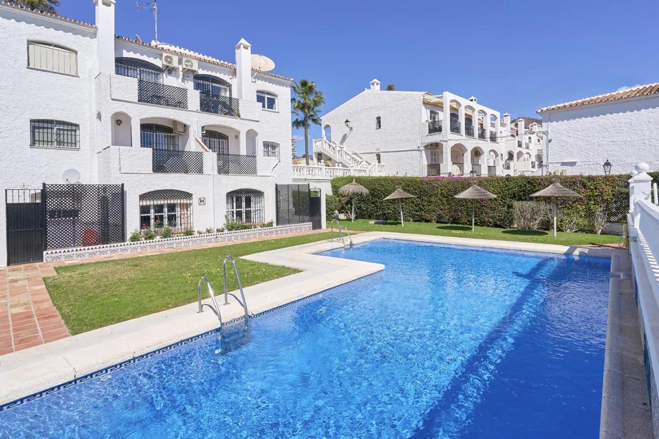 فيلا Casa Lena Town House With Pool نيرخا المظهر الخارجي الصورة